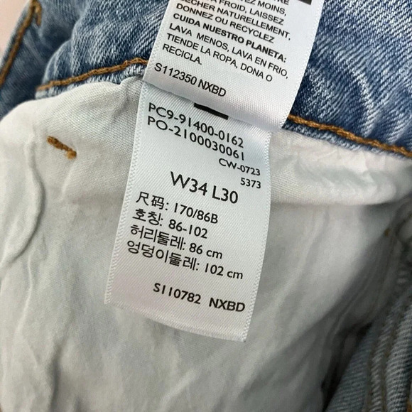 Signature Levi Strauss Regular Fit Light Wash  Jeans - Picture 5 of 5